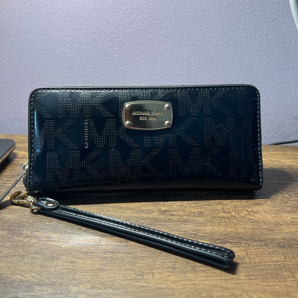 MK Patent Leather Continental Wristlet
